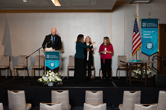 USA August 22  Pinning-9202