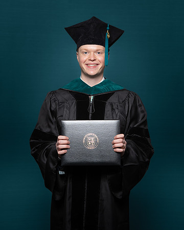 USA Dec Grad Portraits-0019