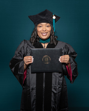 USA Dec Grad Portraits-0029