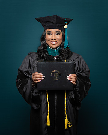 USA Dec Grad Portraits-0074