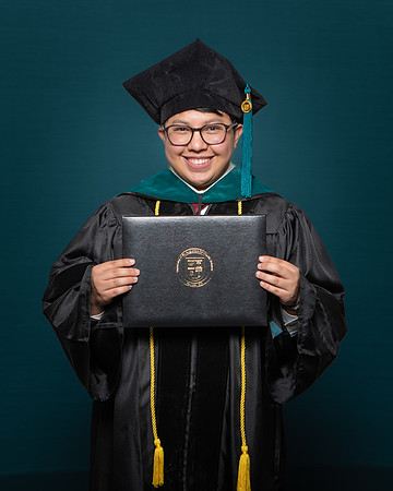 USA Dec Grad Portraits-0082