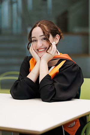 Aby Grad Shot-204