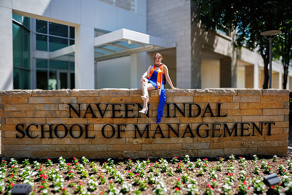 Aby Grad Shot-4