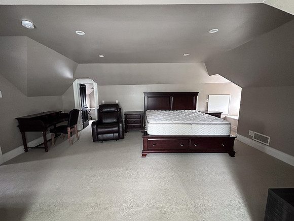 Cresa 2707 Hibernia St-8
