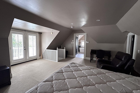 Cresa 2707 Hibernia St-25
