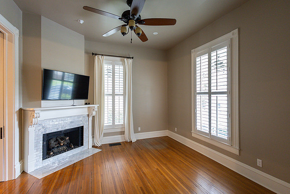 Cresa 2707 Hibernia St-78
