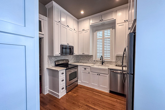 Cresa 2707 Hibernia St-86