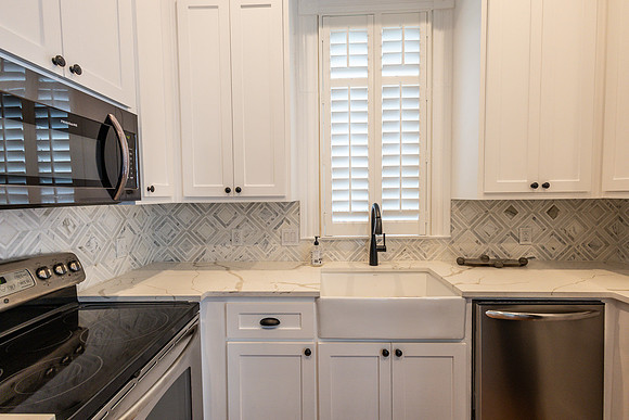 Cresa 2707 Hibernia St-93