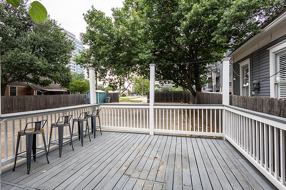 Cresa 2707 Hibernia St-98