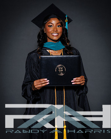 USA Grad Aug 2026 Formal-3057