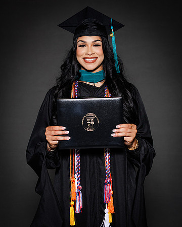 USA Grad Aug 2026 Formal-3038