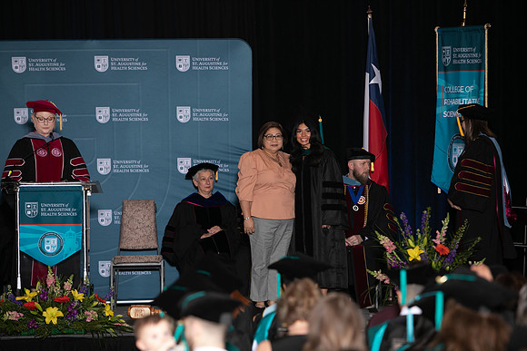 USA April 2023 Grad-322