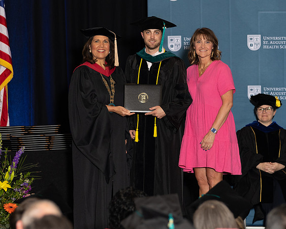 USA April 2023 Grad diploma-2198-2