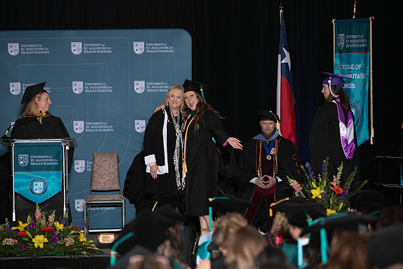 USA April 2023 Grad-376