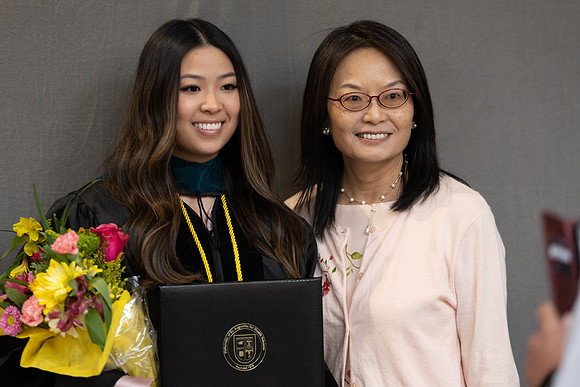 USA April 2023 Grad-431
