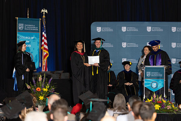 USA April 2023 Grad diploma-2209
