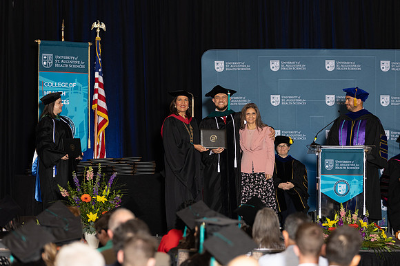 USA April 2023 Grad diploma-2212