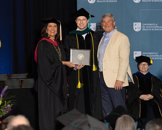 USA April 2023 Grad diploma-2202-2