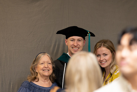 USA April 2023 Grad-425