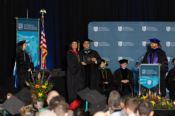 USA April 2023 Grad diploma-2205