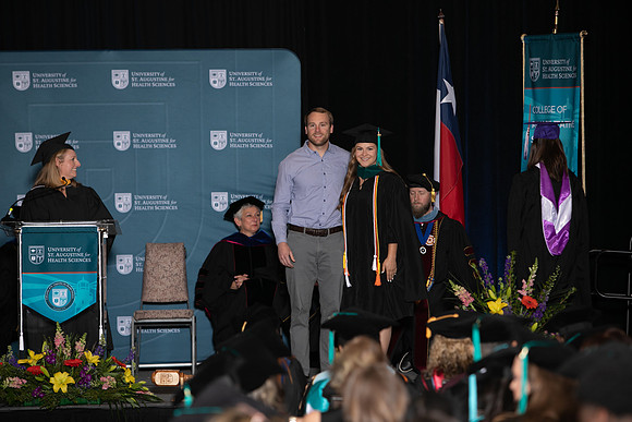 USA April 2023 Grad-359