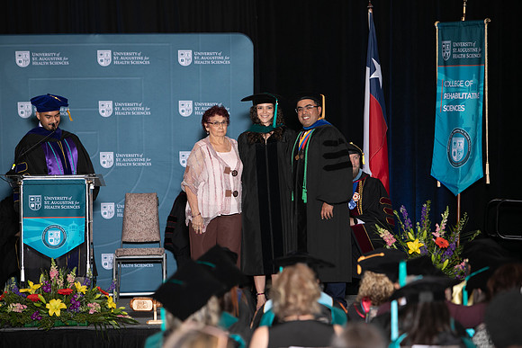 USA April 2023 Grad-315