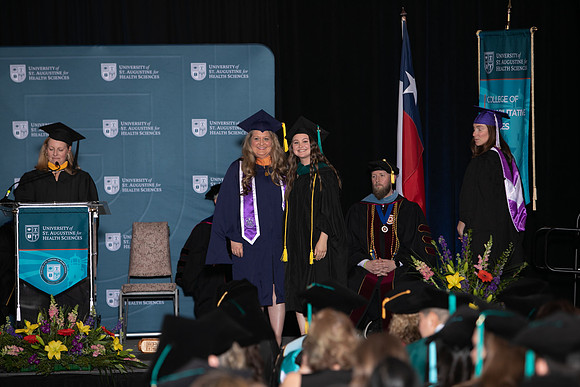 USA April 2023 Grad-366