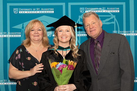 USA April 2023 Grad-59
