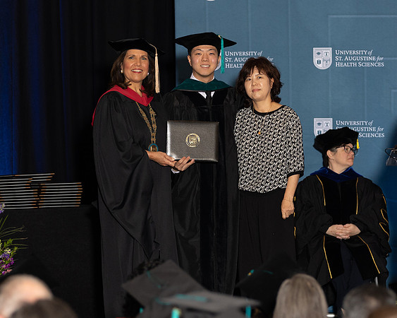 USA April 2023 Grad diploma-2214-2