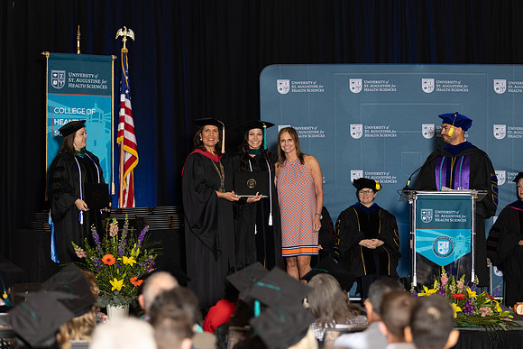 USA April 2023 Grad diploma-2193