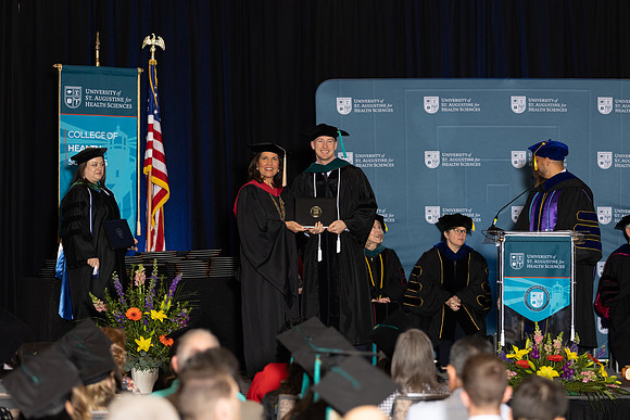 USA April 2023 Grad diploma-2207