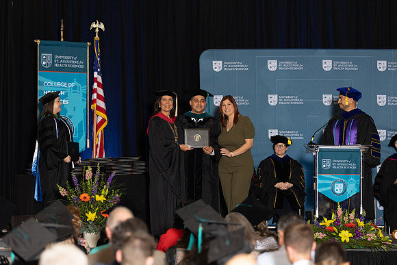 USA April 2023 Grad diploma-2206