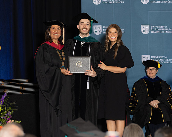 USA April 2023 Grad diploma-2256-2