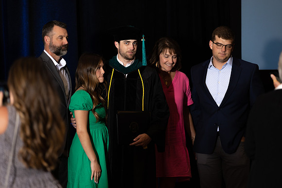 USA April 2023 Grad-412