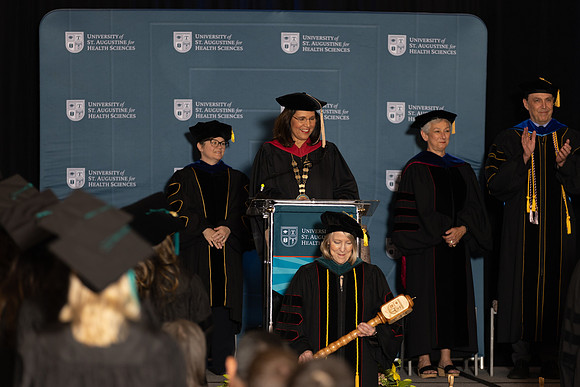 USA April 2023 Grad-148