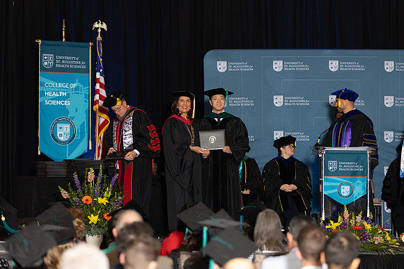 USA April 2023 Grad diploma-2213