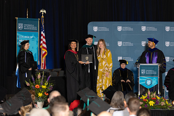 USA April 2023 Grad diploma-2208
