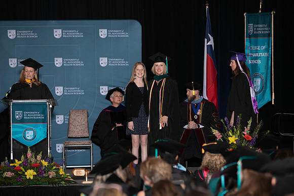 USA April 2023 Grad-347