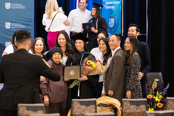 USA April 2023 Grad-418