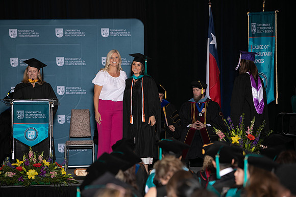 USA April 2023 Grad-351