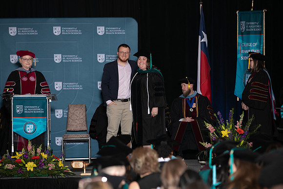 USA April 2023 Grad-343