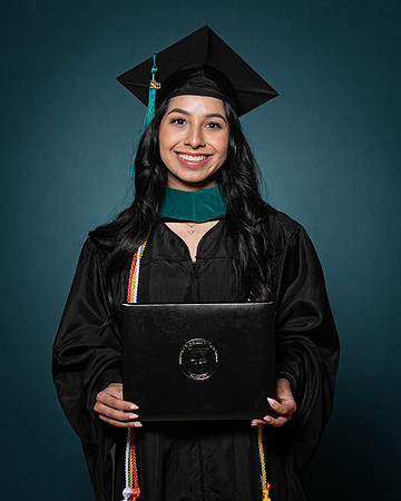 USA Aug 2023 Grad Portrait-0033