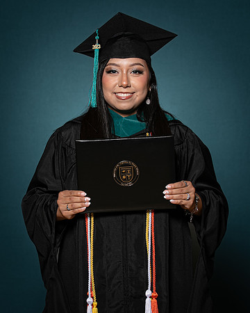 USA Aug 2023 Grad Portrait-0054