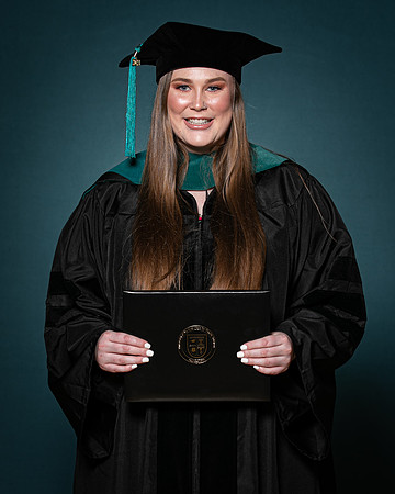 USA Aug 2023 Grad Portrait-0059