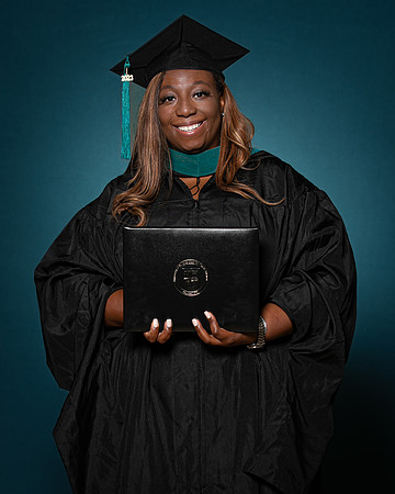 USA Aug 2023 Grad Portrait--125