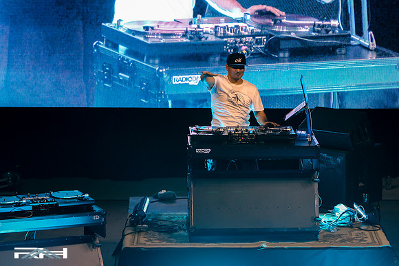 Lava Cantina Radio DJ Final (61 of 132)