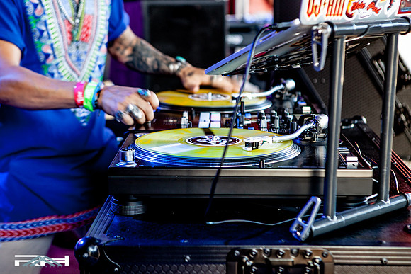 Lava Cantina Radio DJ Final (82 of 132)