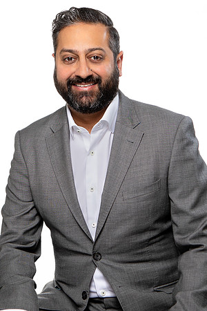 Fahad Kajani_no tie-2x3