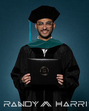 USA Grad April 2024 Portraits-9182