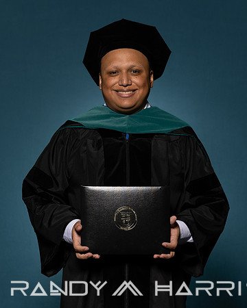 USA Grad April 2024 Portraits-9203